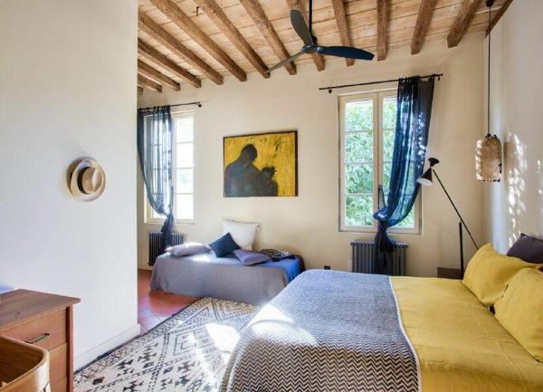 Maison à vendre  8 pièces • 570 m2 Arles