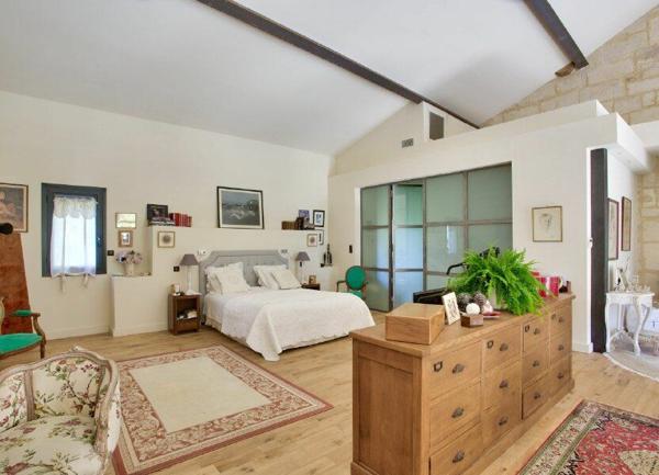 Maison à vendre  8 pièces • 570 m2 Arles