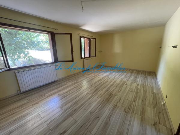 St PRIVAT DES VIEUX, maison de F4 plus 2 garages sur 4153 m² de terrain plat