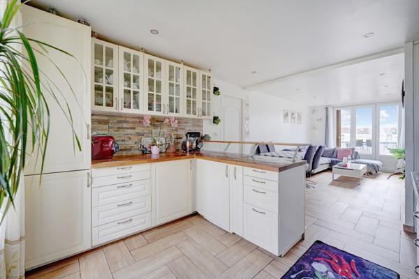 Montreuil Morillon - 4 pièces rénové - 68m² - balcons en dernier étage