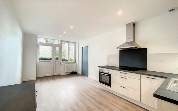 Appartement à louer    3 pièces • 52,08 m2 Saint-Flour