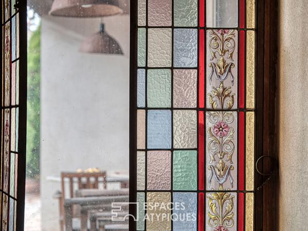 La maison d’architecte des années 70 et son parc paysager