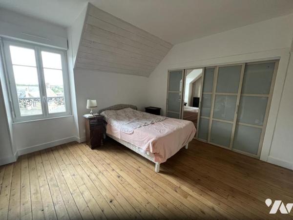 LA FERTE MACE, maison de ville 4 ch sans travaux avec garage et jardin