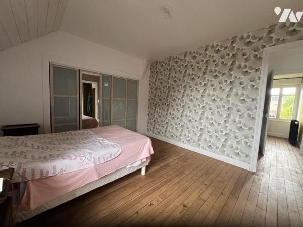 LA FERTE MACE, maison de ville 4 ch sans travaux avec garage et jardin