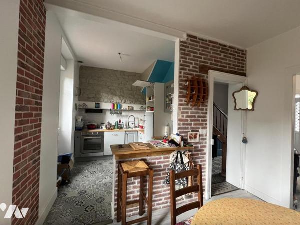 LA FERTE MACE, maison de ville 4 ch sans travaux avec garage et jardin