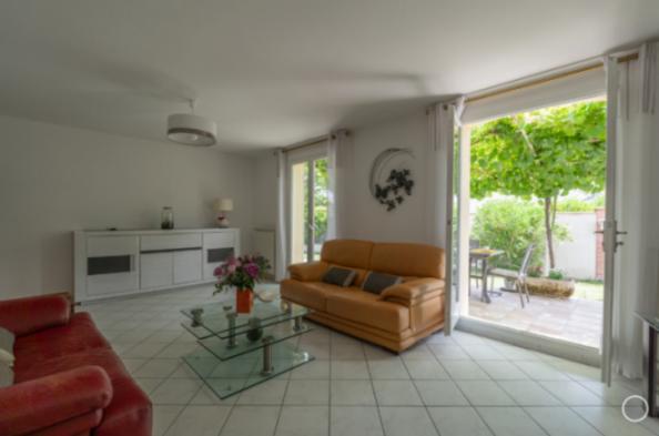 Villa T6 120m², parcelle 675m² - REF. VM448