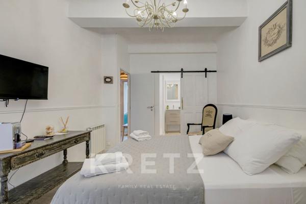 Maison de caractère du XVIIᵉ avec piscine, vue panoramique et fort potentiel . À 30 minutes d’Aix-en