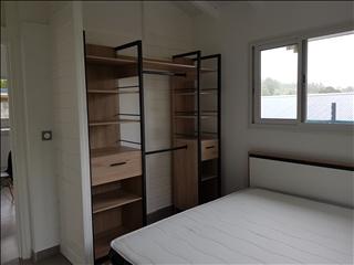 Les Abymes (97139) Villa F3 neuve meublée, agréable et fonctionnelle, située en pleine nature