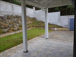 Les Abymes (97139) Villa F3 neuve meublée, agréable et fonctionnelle, située en pleine nature