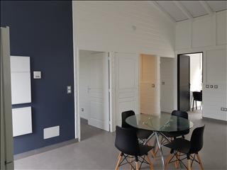 Les Abymes (97139) Villa F3 neuve meublée, agréable et fonctionnelle, située en pleine nature