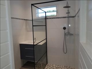 Les Abymes (97139) Villa F3 neuve meublée, agréable et fonctionnelle, située en pleine nature