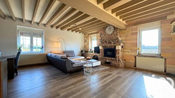 Maison 8 pièces de 169 m² à Merville (59660)