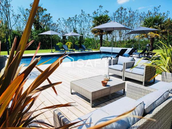 Demeure de prestige, proche Bordeaux, trois maisons