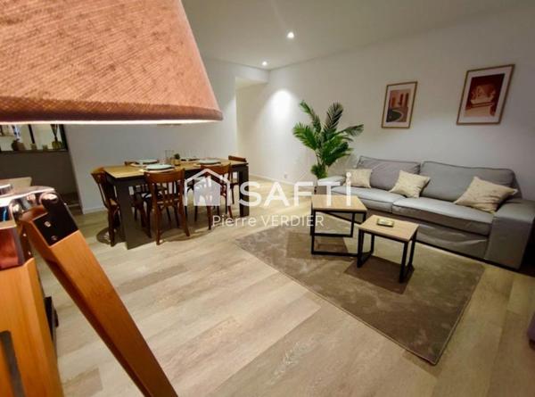 Demeure de prestige, proche Bordeaux, trois maisons