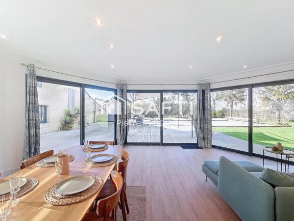 Demeure de prestige, proche Bordeaux, trois maisons