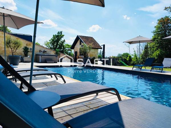 Demeure de prestige, proche Bordeaux, trois maisons