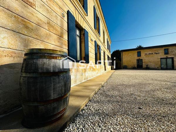 Demeure de prestige, proche Bordeaux, trois maisons