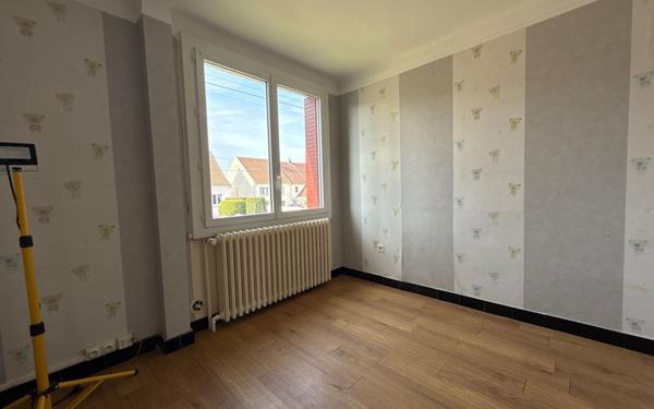 Maison à vendre    5 pièces •  Tavaux