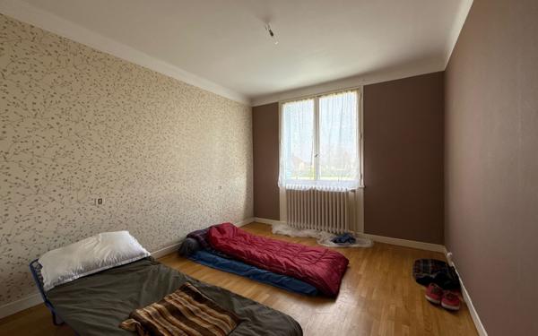 Maison à vendre    5 pièces •  Tavaux