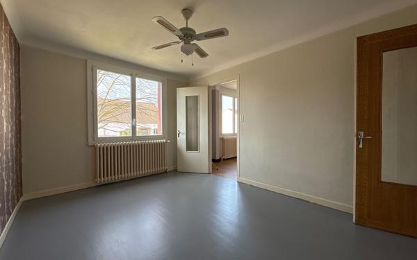 Maison à vendre    5 pièces •  Tavaux