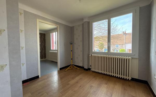 Maison à vendre    5 pièces •  Tavaux