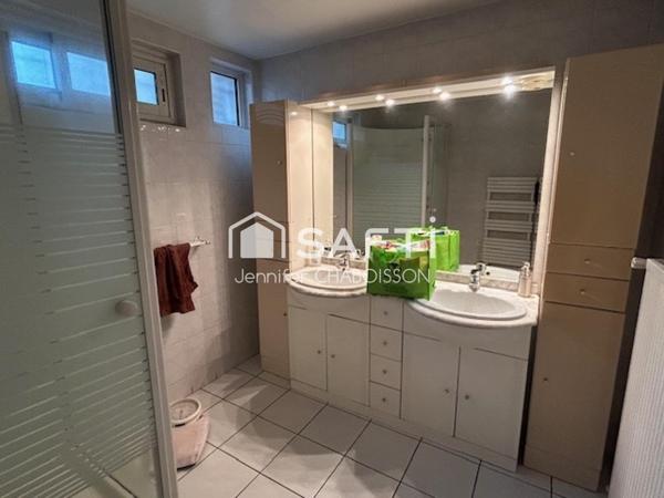 Maison de ville avec jardin, emplacement privilégié