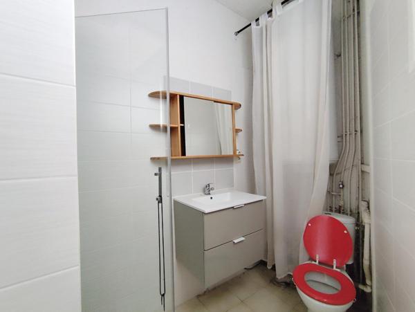 Immeuble de rapport 4 appartements et une maison