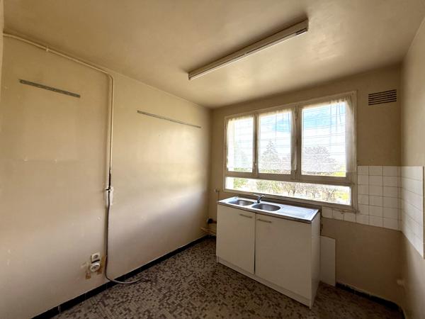 Appartement 3 Pièces avec parking et cave proche RER
