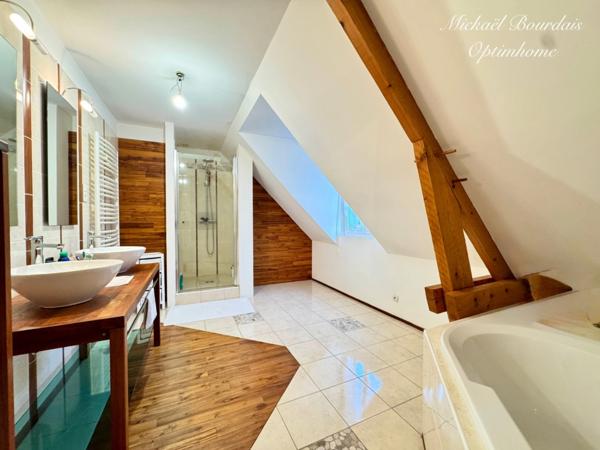 🏡 Maison familiale de 194 m² habitables – 5 chambres – Sous-sol total de 104 m² – Secteur La Suze-sur-Sarthe (72)