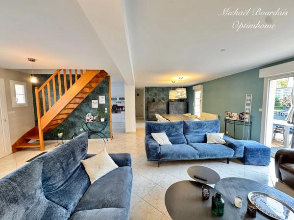 🏡 Maison familiale de 194 m² habitables – 5 chambres – Sous-sol total de 104 m² – Secteur La Suze-sur-Sarthe (72)