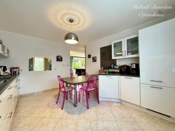 🏡 Maison familiale de 194 m² habitables – 5 chambres – Sous-sol total de 104 m² – Secteur La Suze-sur-Sarthe (72)