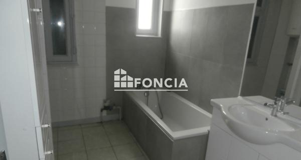 Location Appartement 4 pièces 83.22 m² - Le Péage-de-roussillon 38550