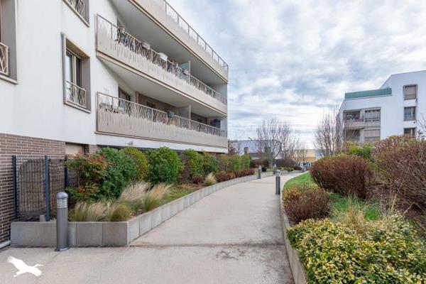 Appartement à vendre |  Saint-Cyr-l'École |  3 pièces | 65,6 m²