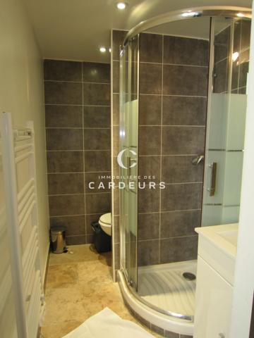 Studio
                                                                                                                                                                                                                                                                                                                        1 pièce(s)                                                                                                                                                                                                                                                                                                                              20.83  m²