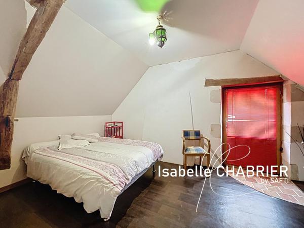 FOUGERE, MAISON EN CAMPAGNE AVEC DEPENDANCES