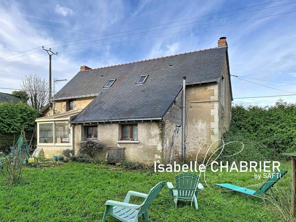 FOUGERE, MAISON EN CAMPAGNE AVEC DEPENDANCES