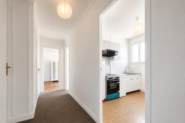 Appartement
         2 pièces
        - 49 m² Exclusivité 235 000 € *