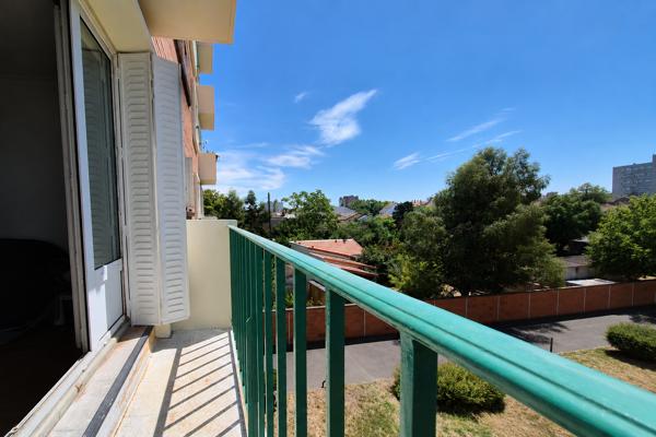 Appartement
         2 pièces
        - 49 m² Exclusivité 235 000 € *