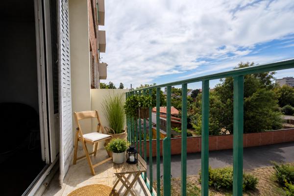 Appartement
         2 pièces
        - 49 m² Exclusivité 235 000 € *