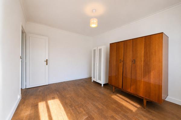Appartement
         2 pièces
        - 49 m² Exclusivité 235 000 € *