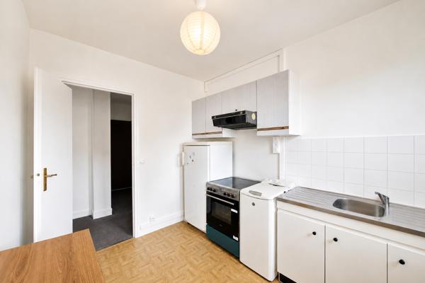 Appartement
         2 pièces
        - 49 m² Exclusivité 235 000 € *