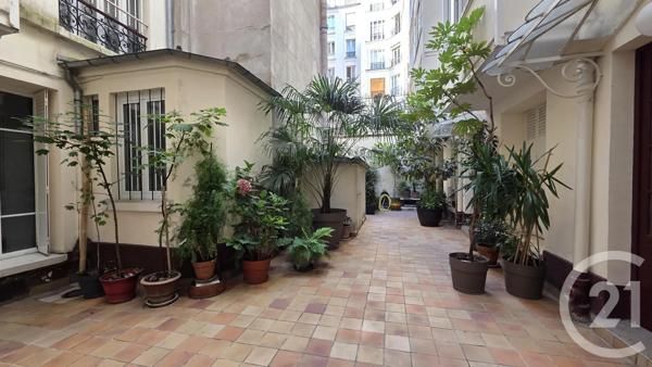 Appartement 2 Pièces à vendre  2 pièces - 39,30 m 2   PARIS  - 75018