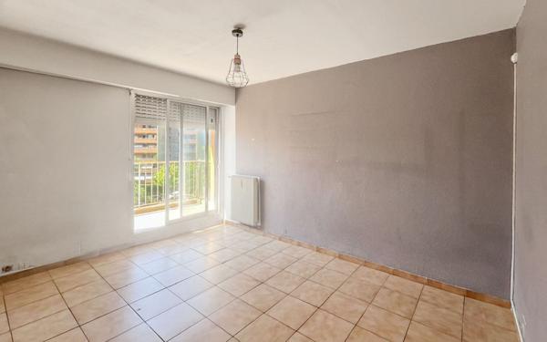 Appartement à vendre    1 pièce • 19,81 m2 Nice
