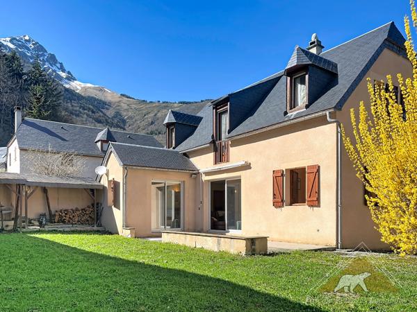SOUS OFFRE - 6 kms de Saint Lary - L'intemporelle de Guchen - maison de Type T5