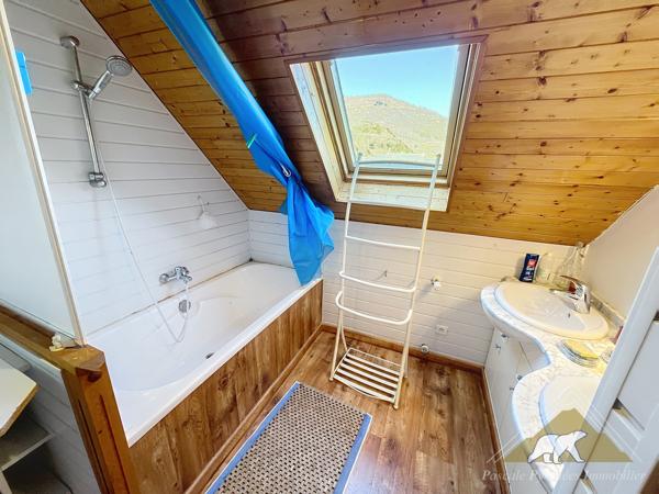 SOUS OFFRE - 6 kms de Saint Lary - L'intemporelle de Guchen - maison de Type T5