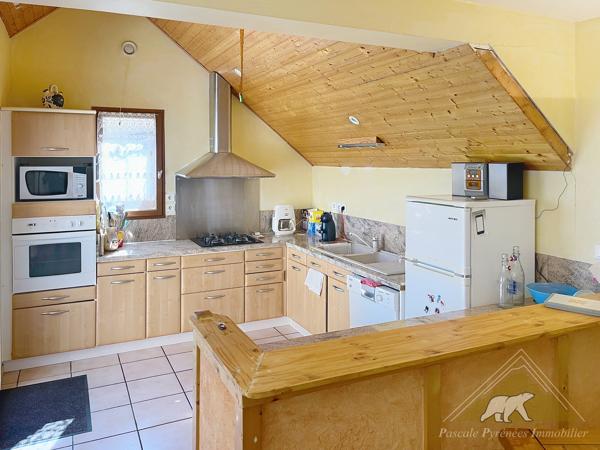 SOUS OFFRE - 6 kms de Saint Lary - L'intemporelle de Guchen - maison de Type T5