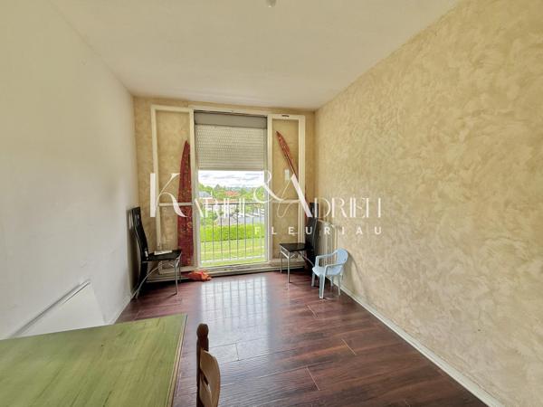 Appartement 3 chambres, cave et place de parking