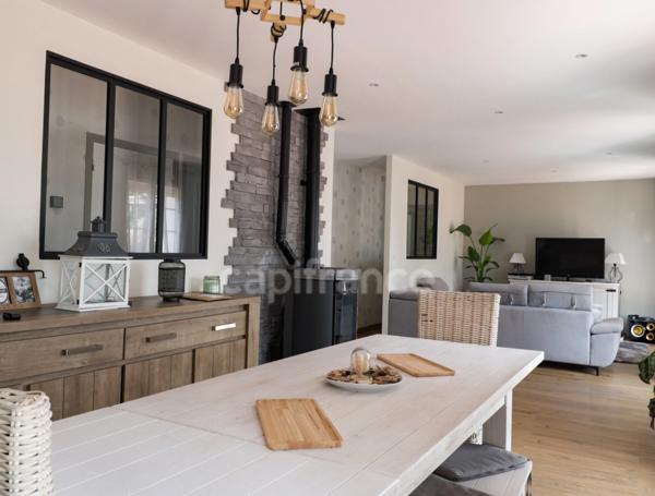 À découvrir sans tarder : Belle maison familiale rénovée avec goût, à 10 min de Castres !