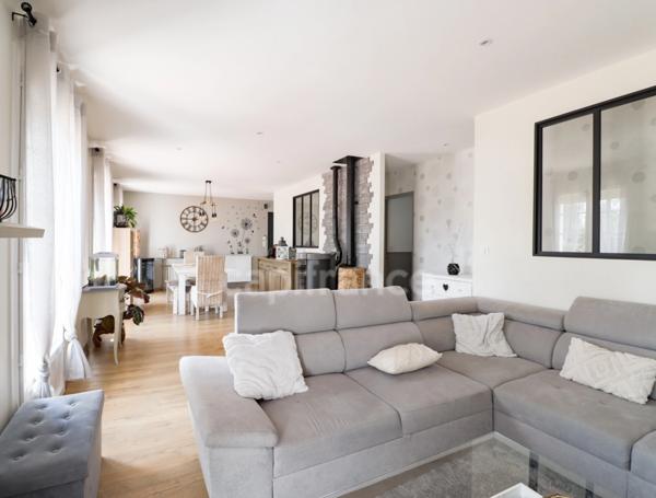 À découvrir sans tarder : Belle maison familiale rénovée avec goût, à 10 min de Castres !