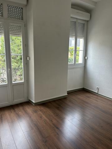 APPARTEMENT T3 DANS IMMEUBLE EN PIERRE Bordeaux (33000)